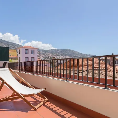Casa Dos Avos By Rent2u, Lda فونشال