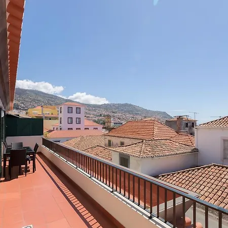 Casa Dos Avos By Rent2u, Lda *