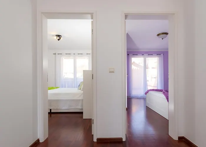 Casa Dos Avos By Rent2u, Lda 푼샬